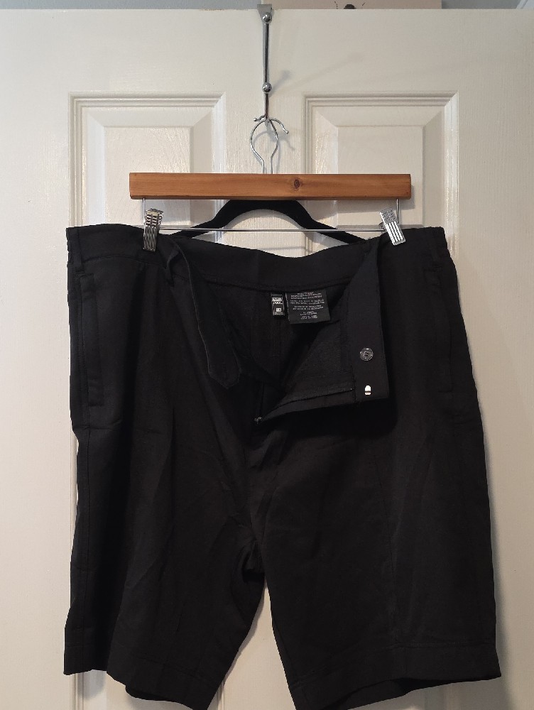32 Degrees Cool Black Activewear Shorts- Size 18